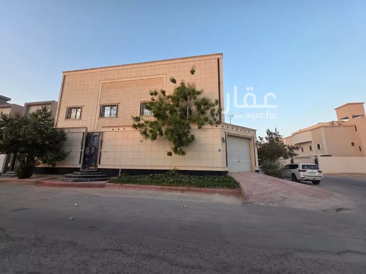 دور للبيع في شارع شقراء, حي العارض, مدينة الرياض, منطقة الرياض صورة 2