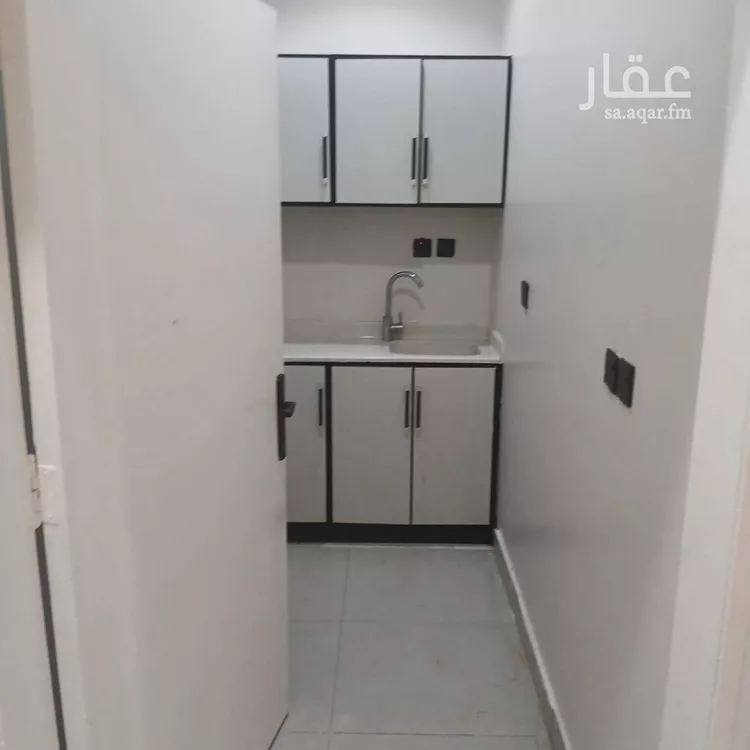 شقة للإيجار في شارع سفيان بن المهاب, حي الملك فيصل, مدينة الرياض, منطقة الرياض 7