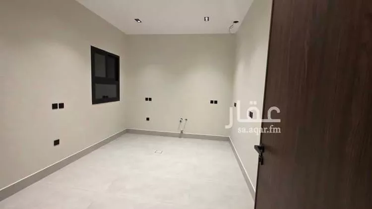 دور للبيع في شارع حسن عباس شربتلي, حي العوالي, مدينة الرياض, منطقة الرياض 9
