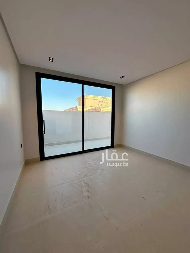 Floor for Sale in Riyadh Az Zahrah 7