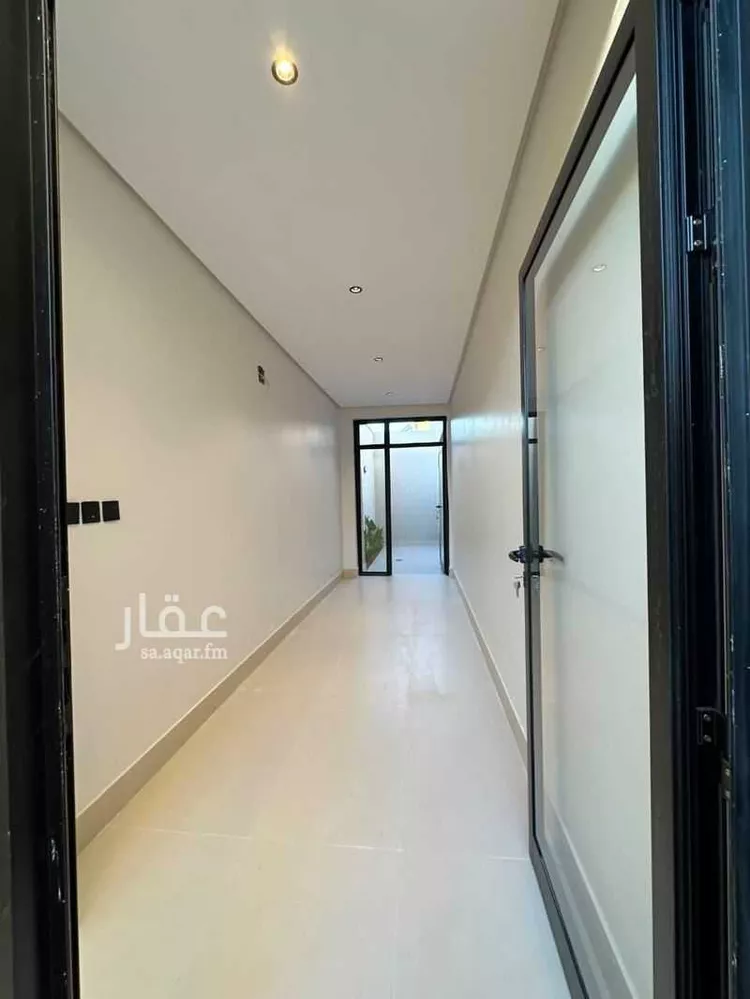 فيلا للبيع في شارع القلانسي, حي شبرا, مدينة الرياض, منطقة الرياض 28