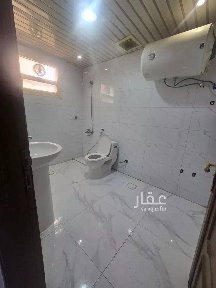 شقة للإيجار في شارع الشيخ حسن بن حسين بن علي, حي الملك فيصل, مدينة الرياض, منطقة الرياض 7