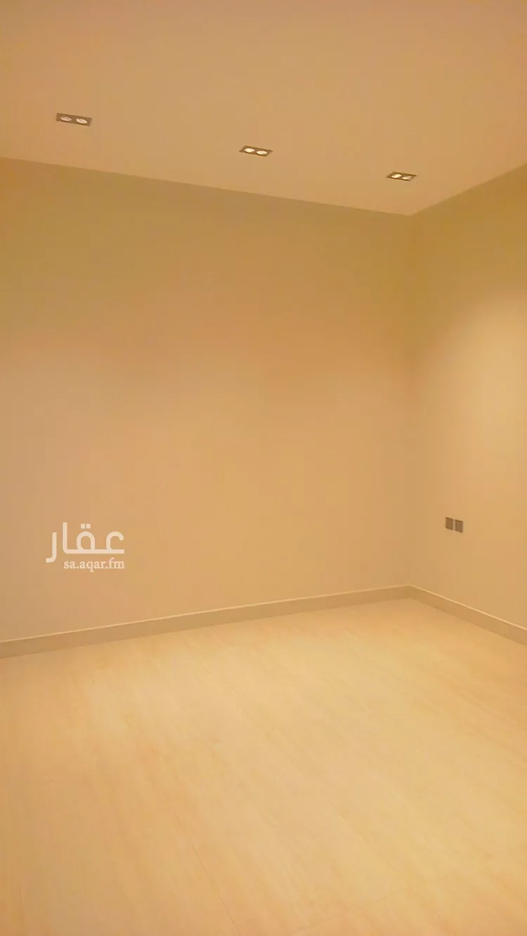 دور للبيع في شارع العينين, حي إشبيلية, مدينة الرياض, منطقة الرياض صورة 3