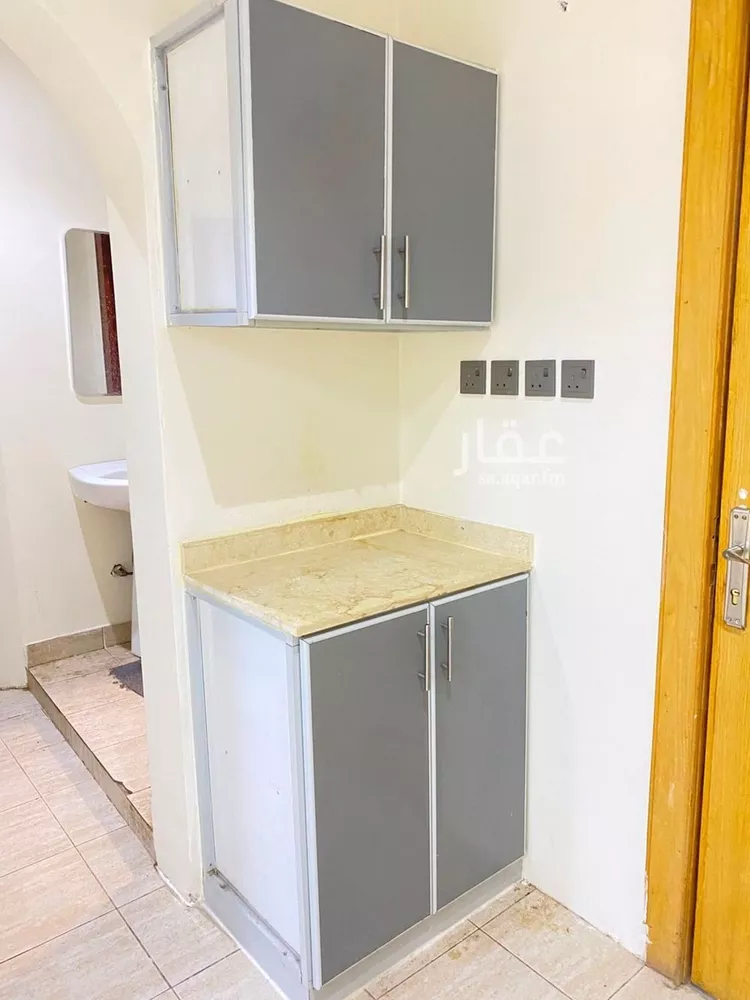 شقة للإيجار في شارع جرير بن عبدالله البجلي, حي مغرزات, مدينة الرياض, منطقة الرياض صورة 5