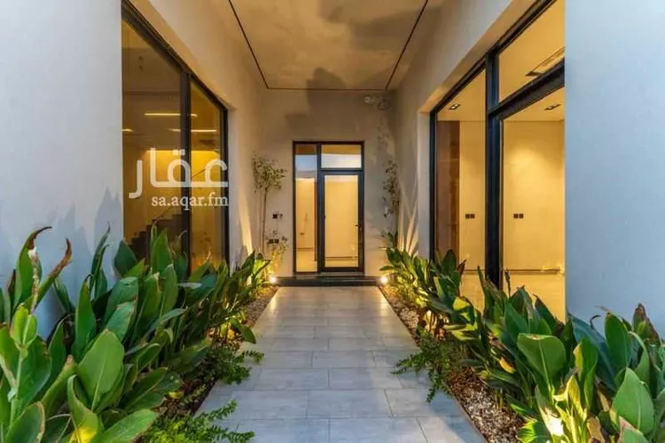 Villa for Sale in Riyadh Al Mursalat 13