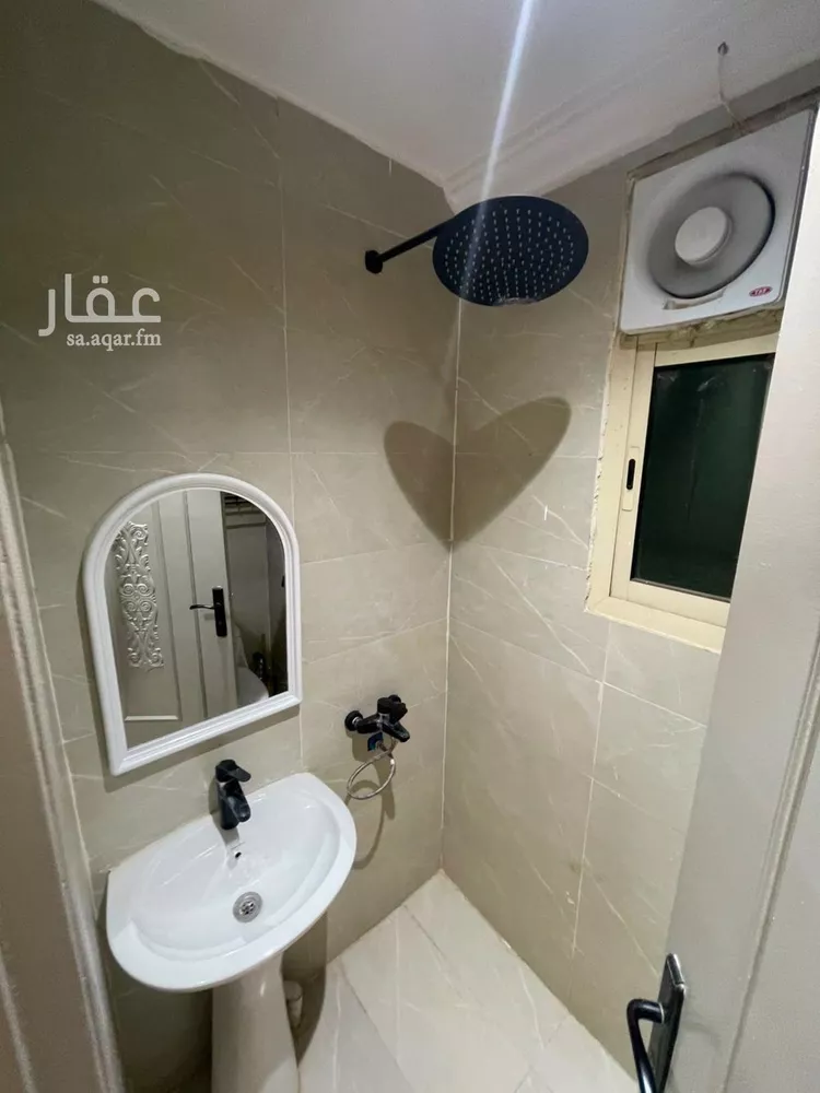 شقة للإيجار في شارع عبدالله بن شهيوين, حي الملقا, مدينة الرياض, منطقة الرياض صورة 3