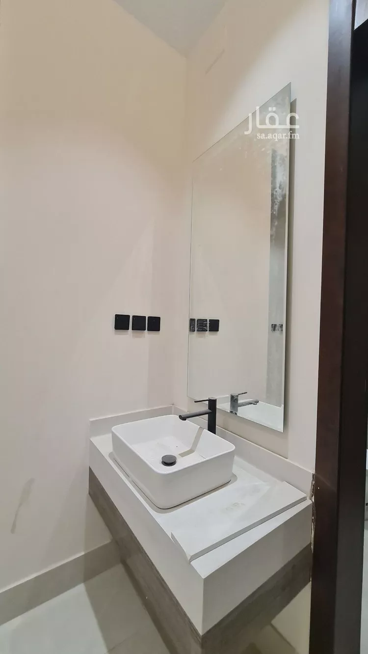 شقة للبيع في شارع 35876, حي الجامعيين, مدينة خميس مشيط, منطقة عسير 8