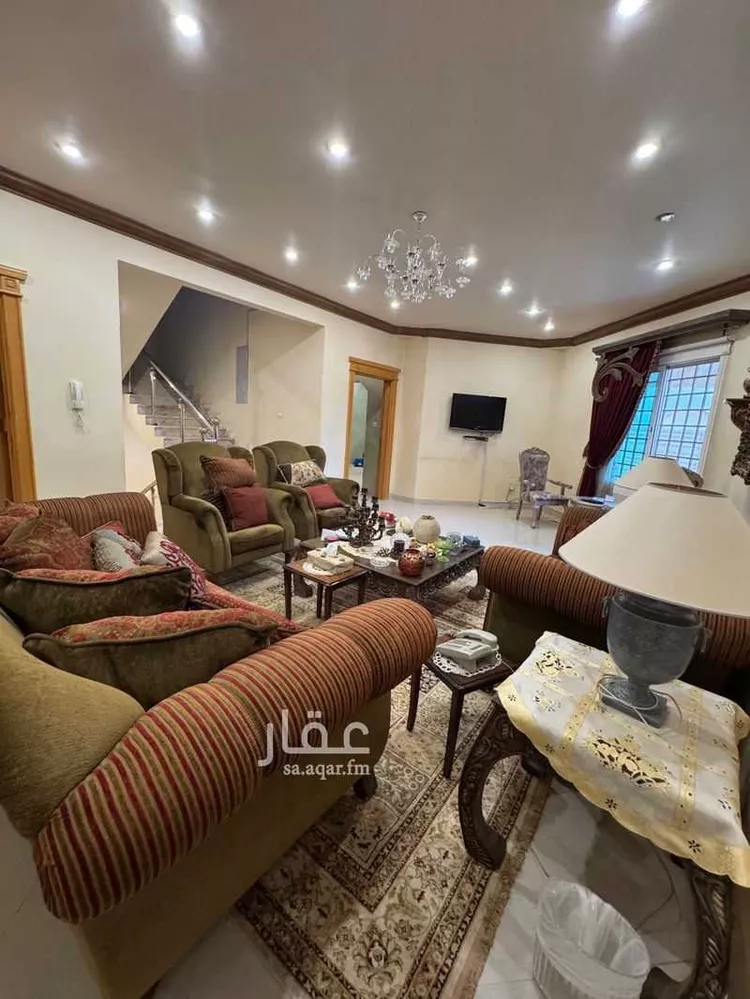 فيلا للبيع في شارع الجبل الصغير, حي النخيل, مدينة الرياض, منطقة الرياض صورة 2