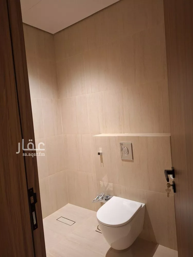 شقة للبيع في شارع عبدالله عراقي, حي عكاظ, مدينة الرياض, منطقة الرياض صورة 3