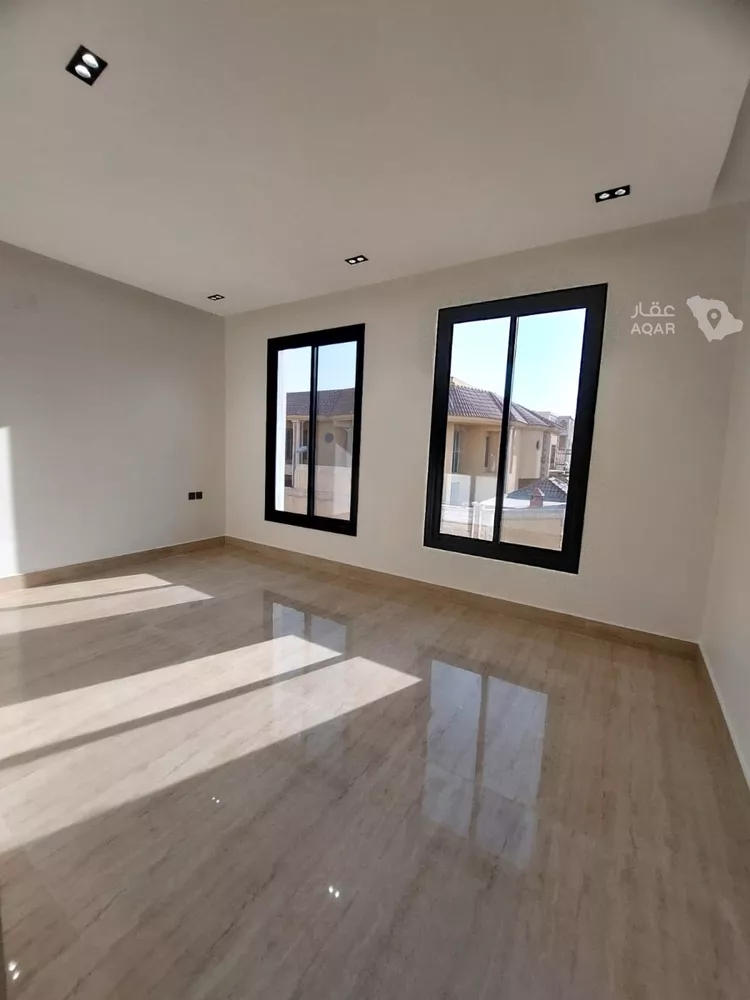 دور للبيع في شارع رجاء بن حيوة, حي السويدي الغربي, مدينة الرياض, منطقة الرياض 4