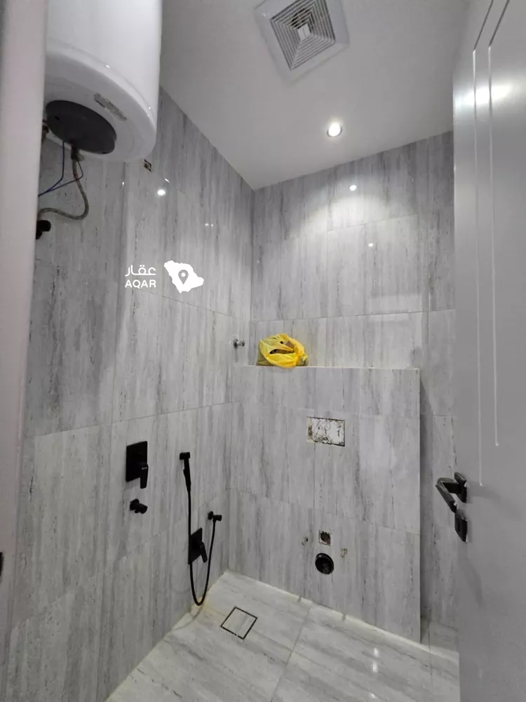 فيلا للبيع في شارع الجبل الأحمر, حي طويق, مدينة الرياض, منطقة الرياض 8