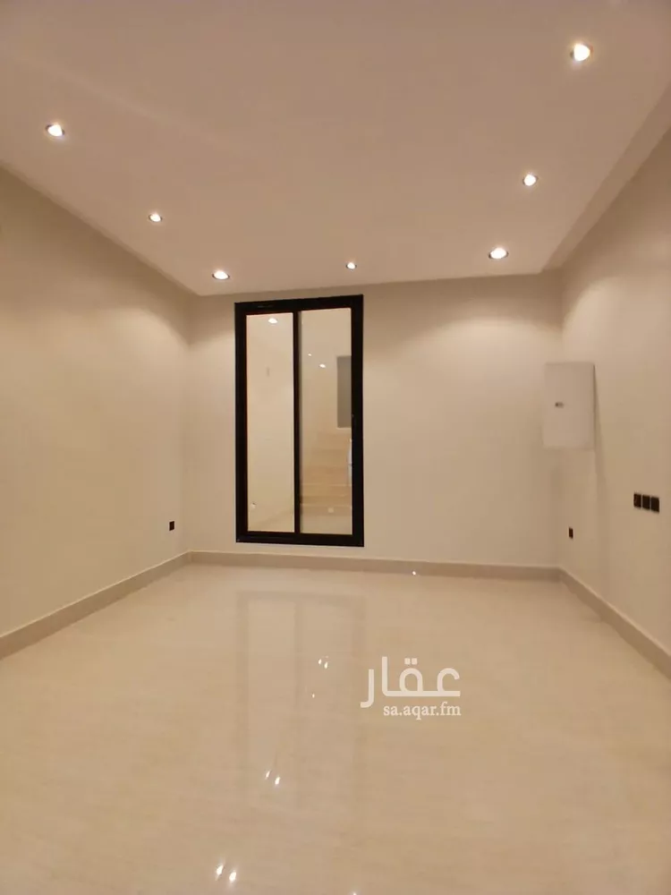 فيلا للبيع في شارع عاقل بن حبيب, حي عكاظ, مدينة الرياض, منطقة الرياض 7