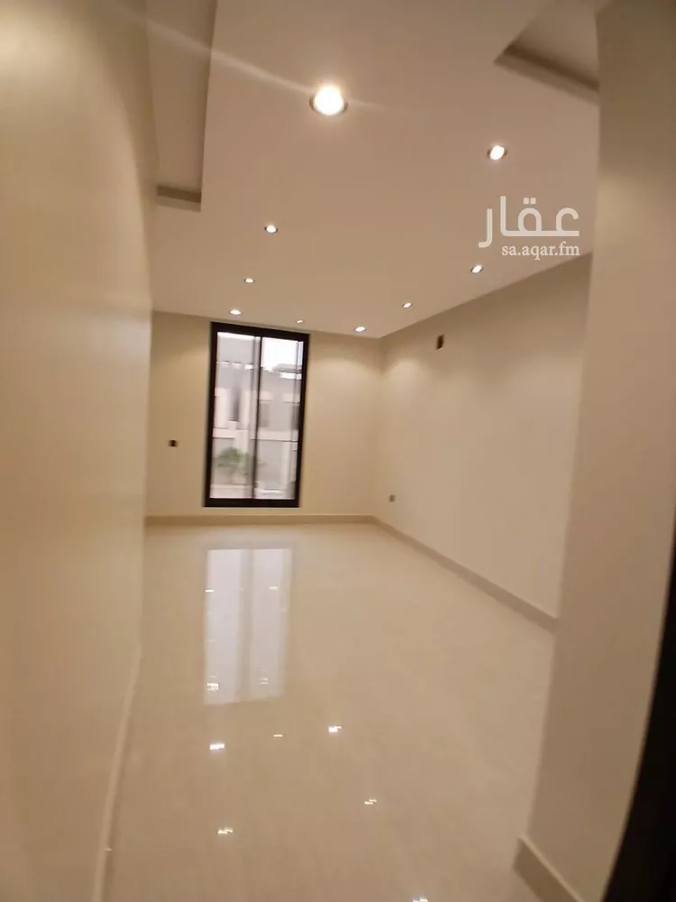 فيلا للبيع في شارع عاقل بن حبيب, حي عكاظ, مدينة الرياض, منطقة الرياض 10