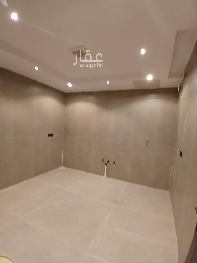 فيلا للبيع في شارع عاقل بن حبيب, حي عكاظ, مدينة الرياض, منطقة الرياض 6