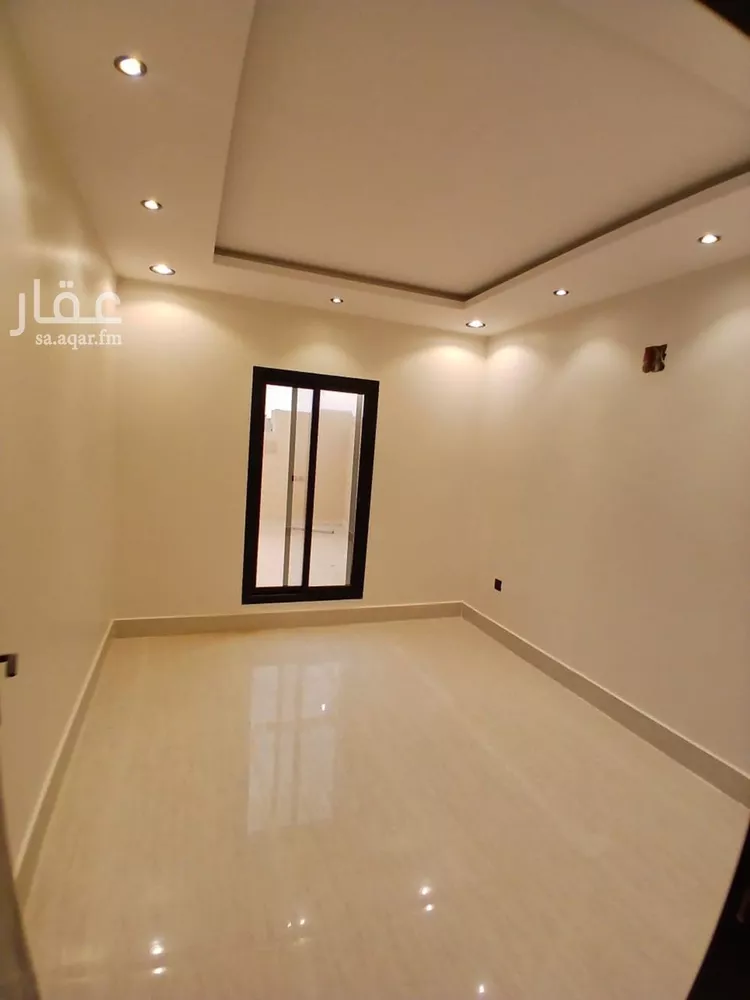 فيلا للبيع في شارع عاقل بن حبيب, حي عكاظ, مدينة الرياض, منطقة الرياض 9