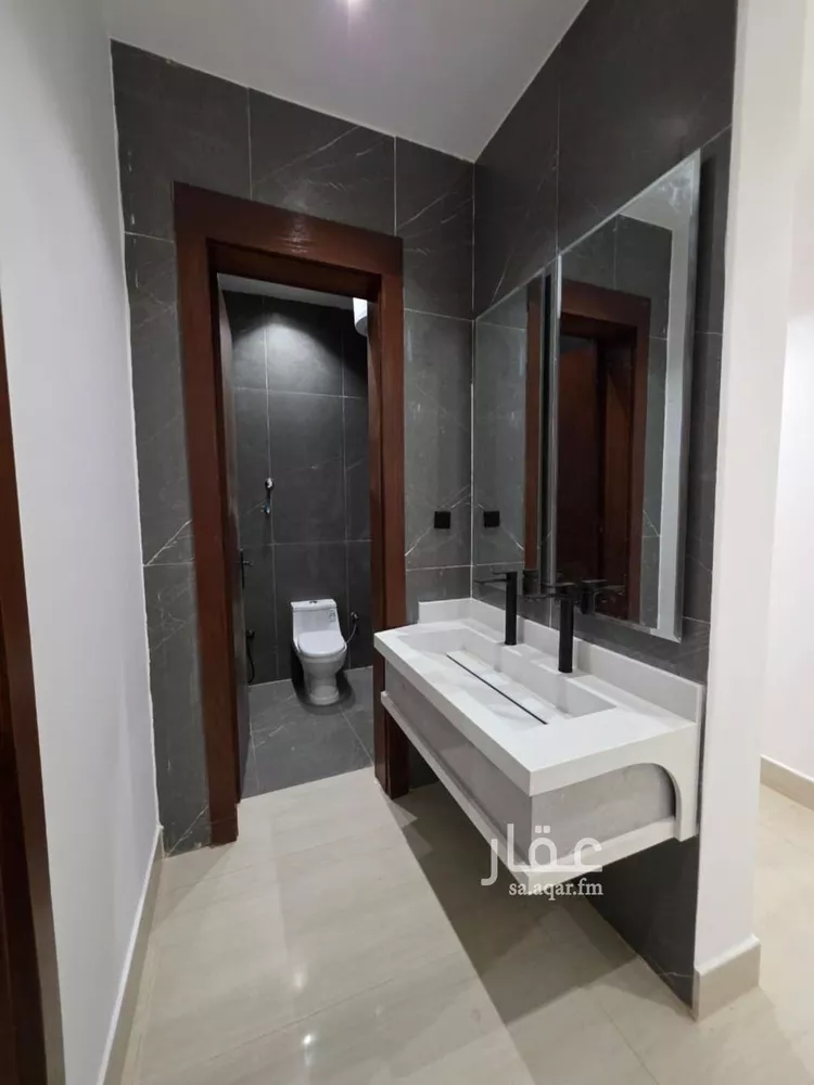 فيلا للبيع في شارع أبي كبير, حي العريجاء الغربي, مدينة الرياض, منطقة الرياض صورة 3