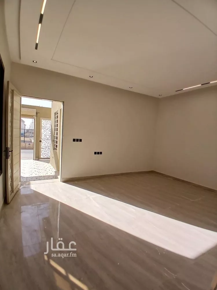 دور للبيع في شارع سعيد الماجد, حي عكاظ, مدينة الرياض, منطقة الرياض