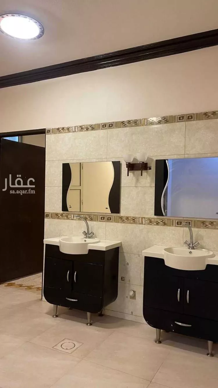 Villa for Sale in Al Muzahimiyah Al Ulaya صورة 2