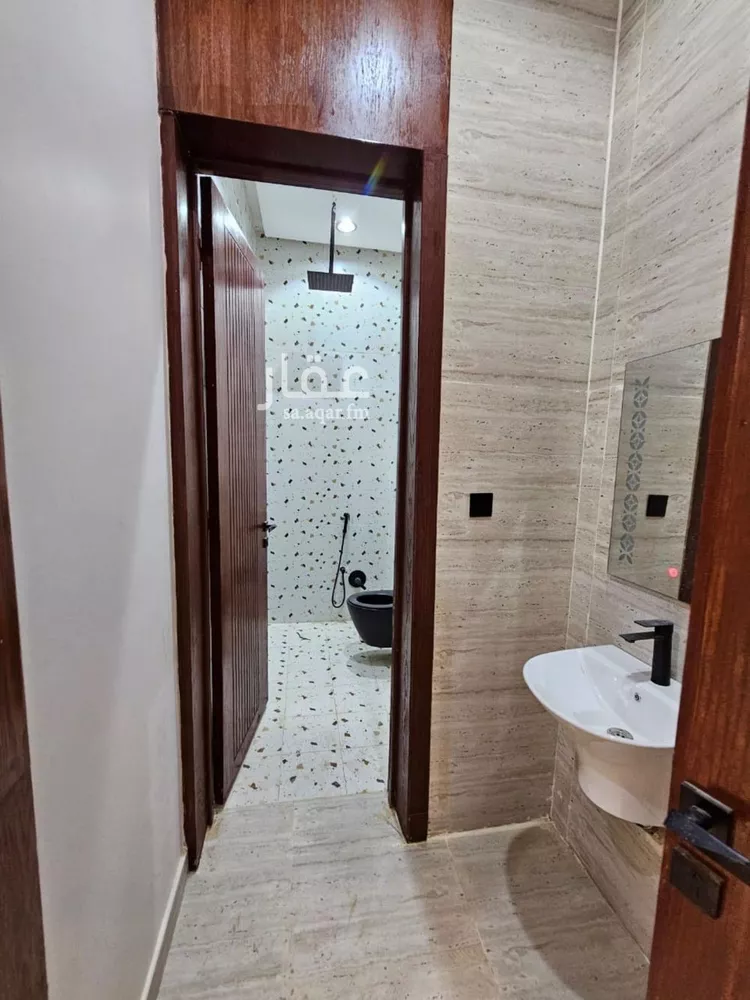 Floor for Sale in Riyadh Tuwaiq 11