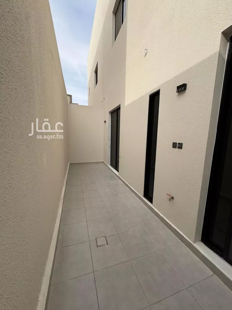 دور للبيع في شارع الحلية, حي ديراب, مدينة الرياض, منطقة الرياض 7