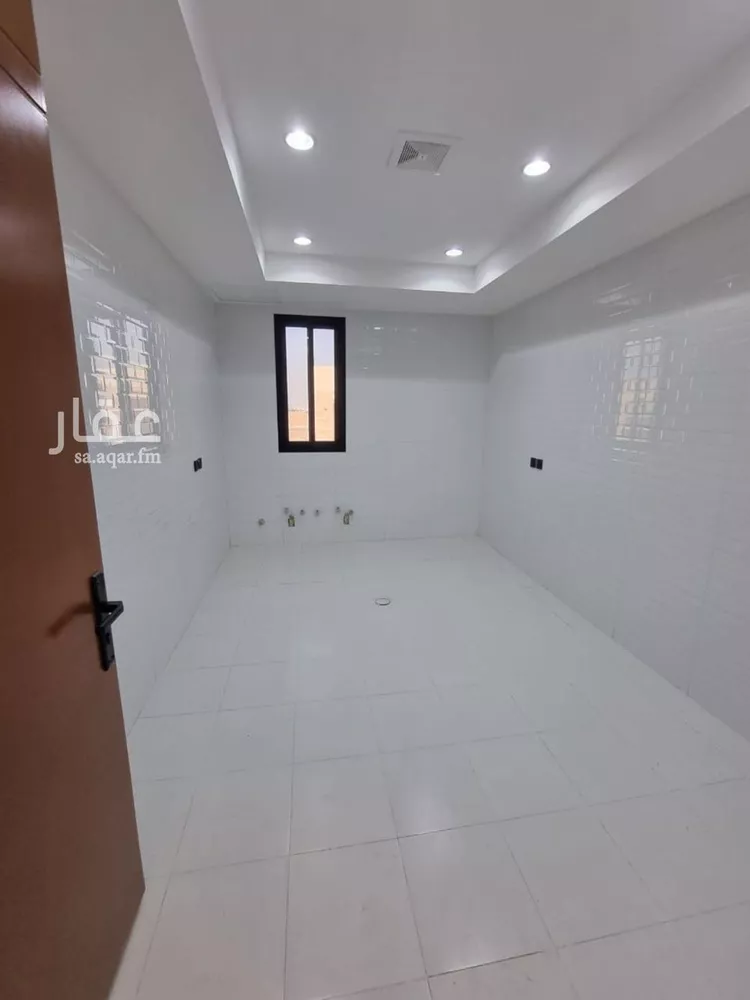 دور للبيع في شارع النغيق, حي طيبة, مدينة الرياض, منطقة الرياض 13