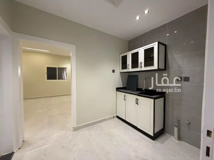شقة للإيجار في شارع خالد بن الوليد الفرعي, حي غرناطة, مدينة الرياض, منطقة الرياض 8