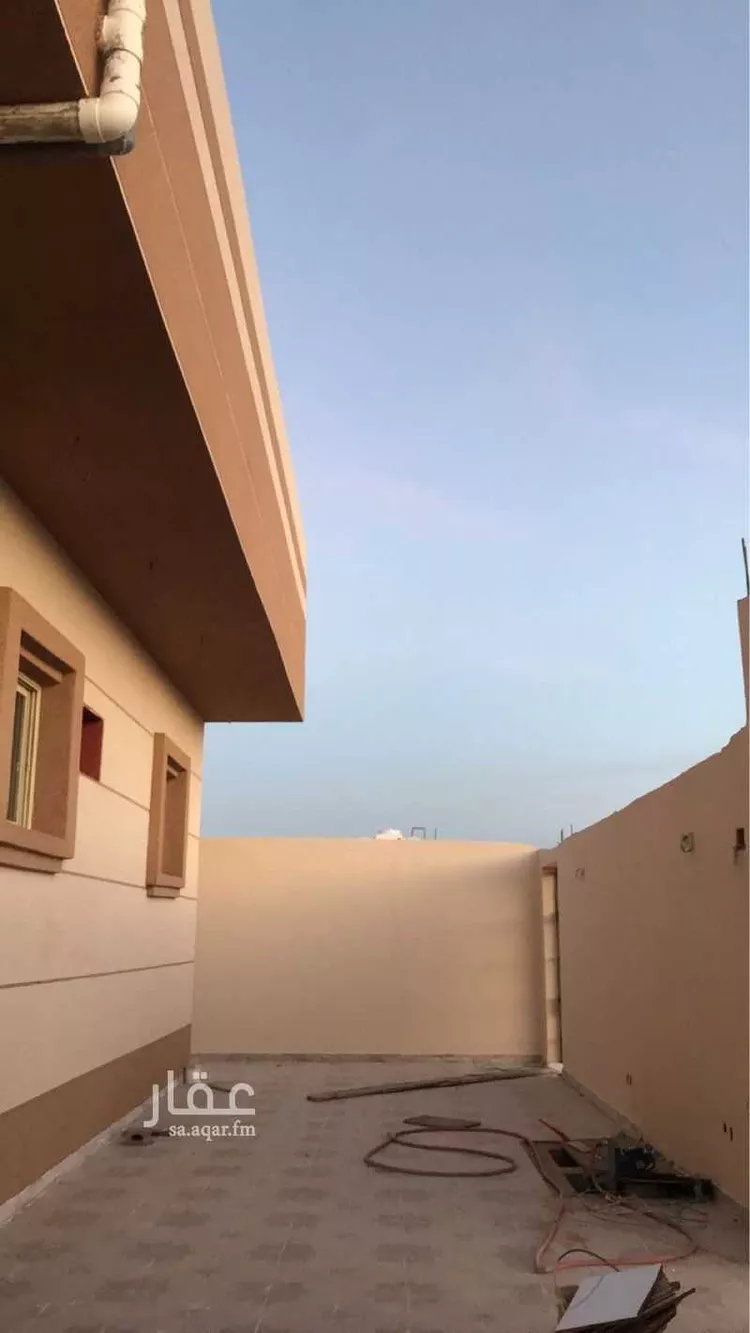 Floor for Sale in Medina Al Matar صورة 2