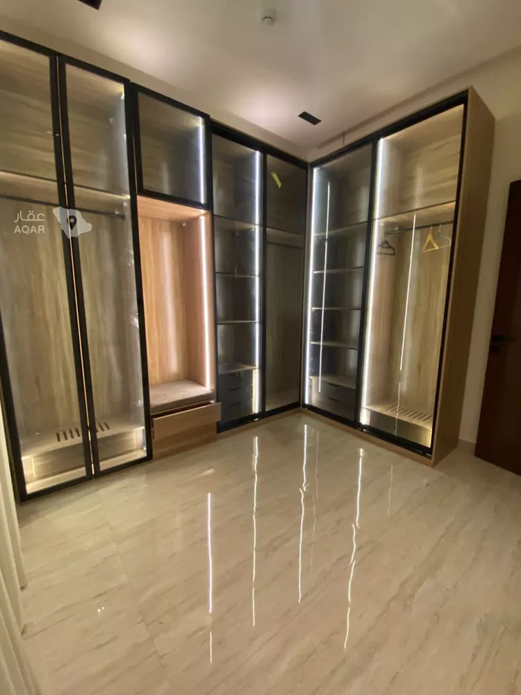 Building for Rent in Riyadh Al Yarmouk 11