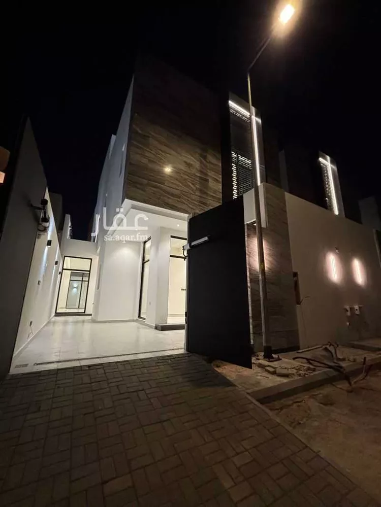 Villa for Sale in Riyadh Al Yarmouk 7