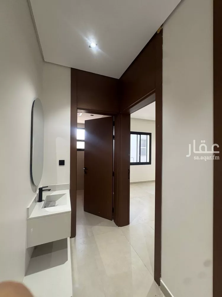 Floor for Sale in Riyadh Ad Dar Al Baida 7