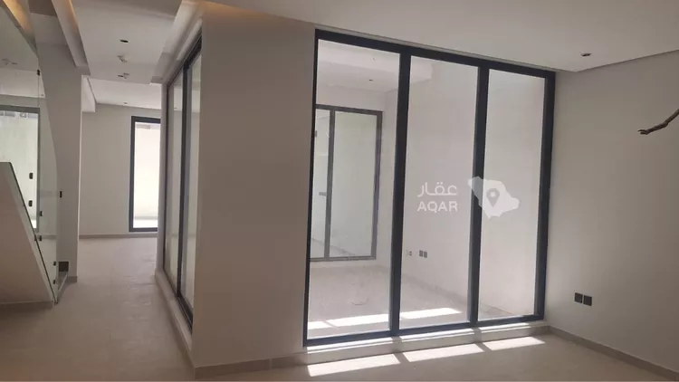 فيلا للإيجار في شارع عبدالله المويس, حي الرمال, مدينة الرياض, منطقة الرياض 5