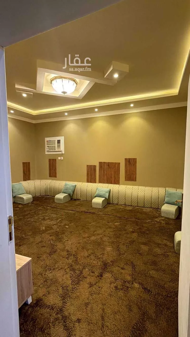 عمارة للبيع في شارع 7332247, حي المصيف, مدينة حائل, منطقة حائل