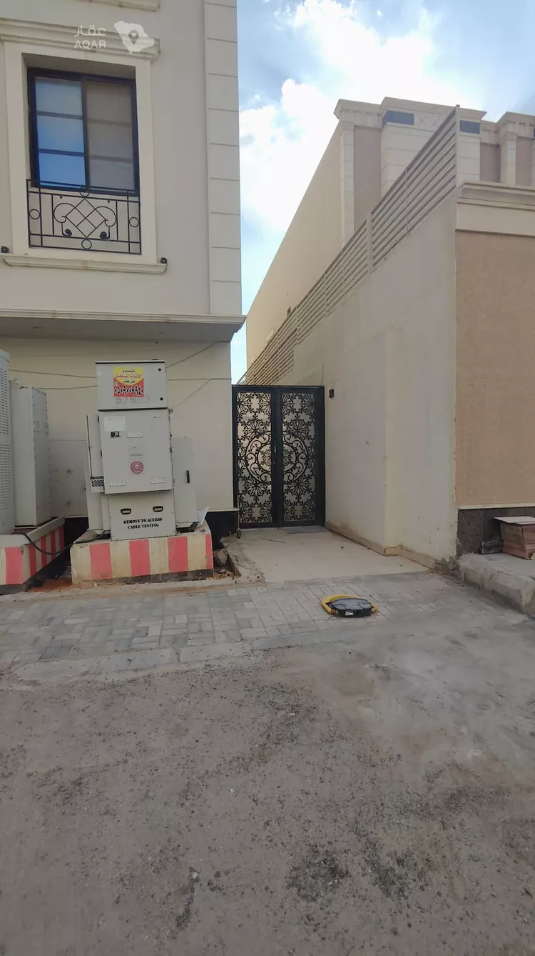 Floor for Sale in Riyadh Al Arid صورة 2