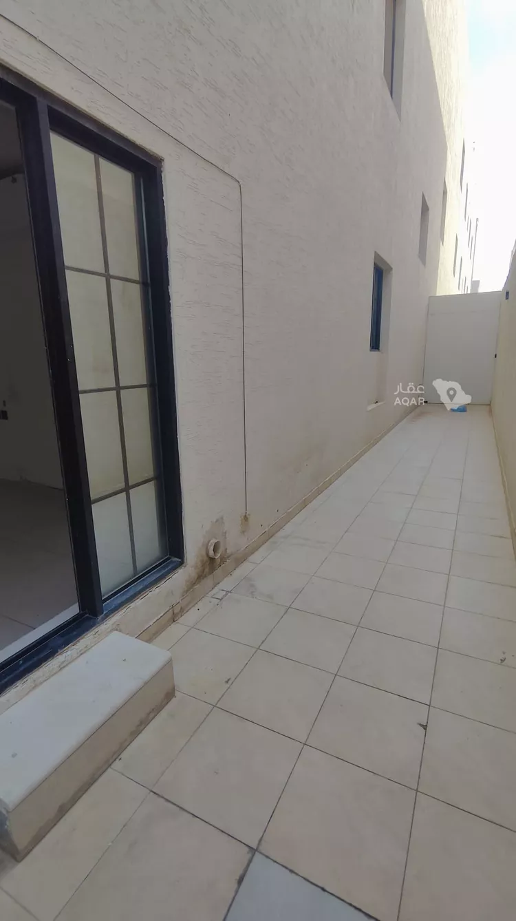 Floor for Sale in Riyadh Al Arid صورة 3