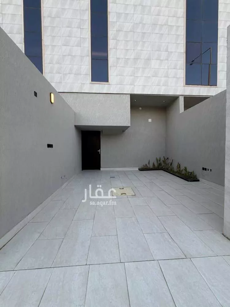 Floor for Sale in Riyadh Okaz صورة 2