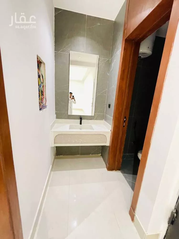Floor for Sale in Riyadh Tuwaiq