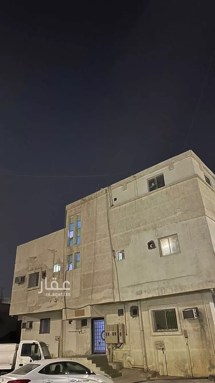 عمارة للبيع في شارع السابع عشر, حي الثقبة, مدينة الخبر, المنطقة الشرقية