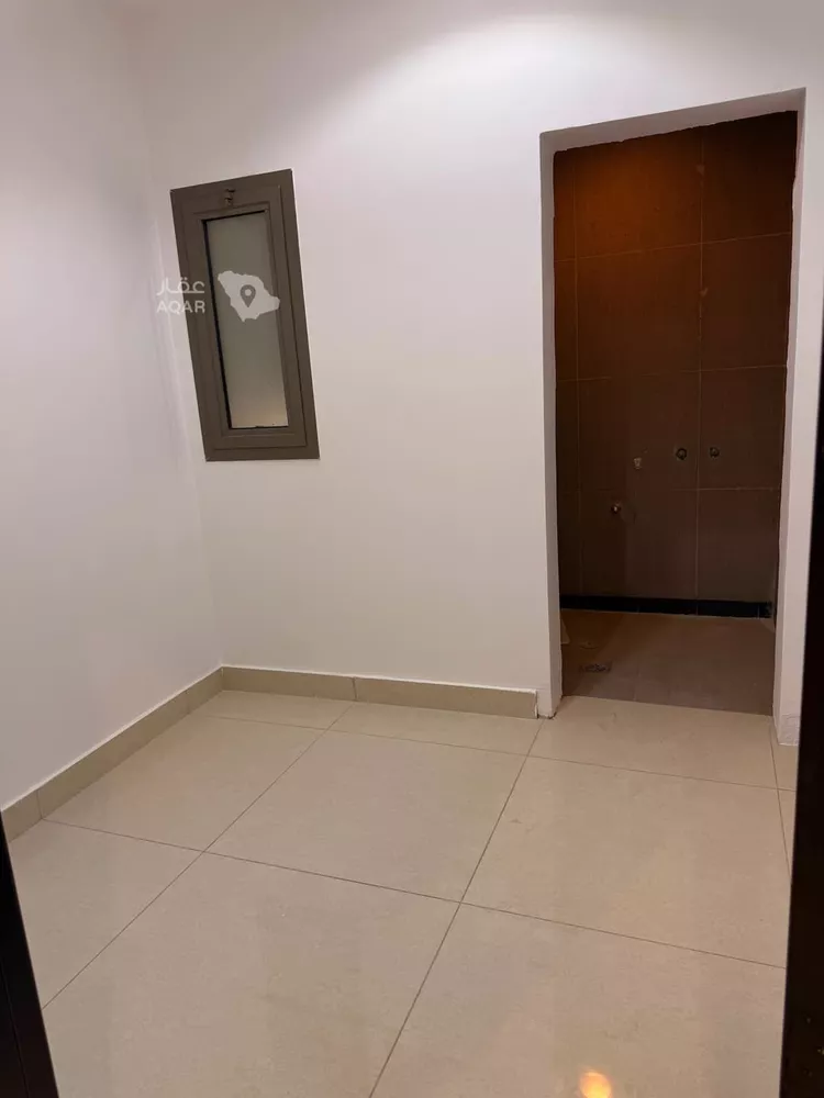 شقة للبيع في شارع القرية العليا, حي الحمراء, مدينة الخبر, المنطقة الشرقية 2