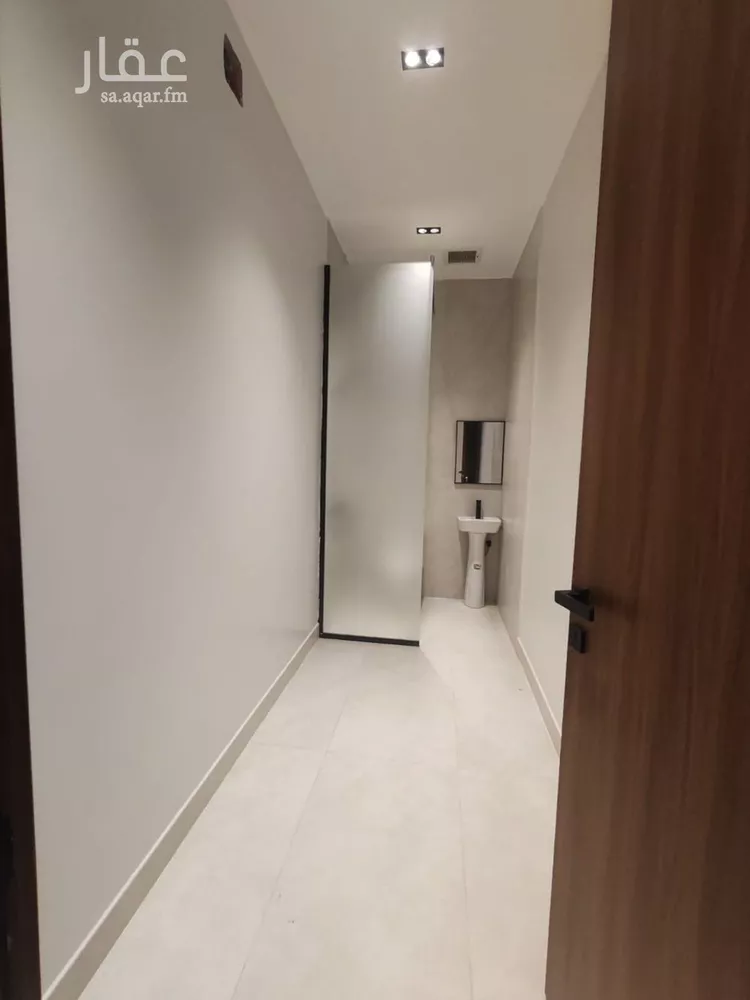 Floor for Sale in Riyadh Al Khaleej صورة 4