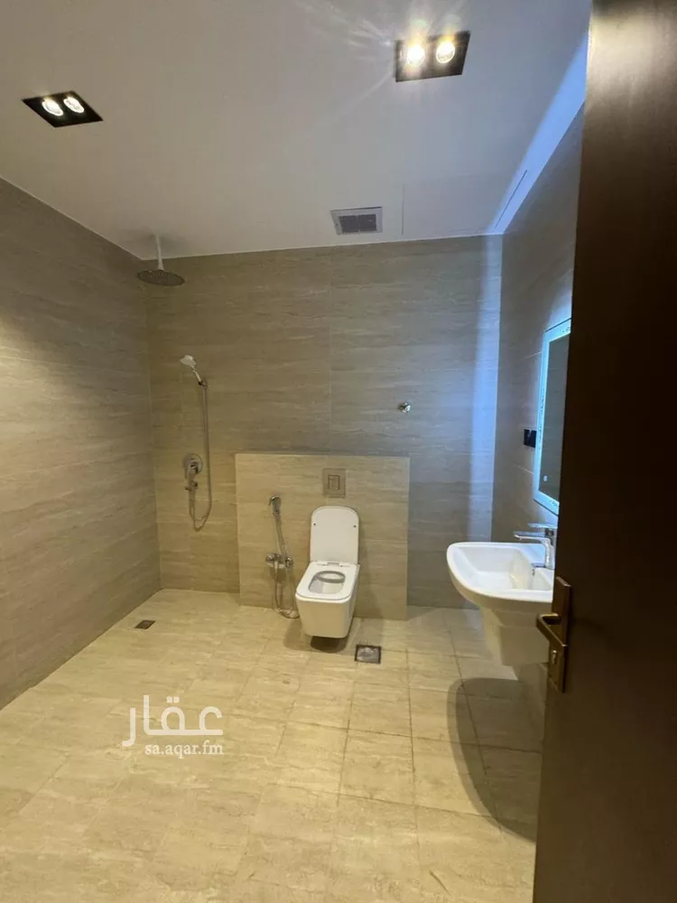 دور للبيع في شارع عبدالله الدقاق, حي العارض, مدينة الرياض, منطقة الرياض صورة 4