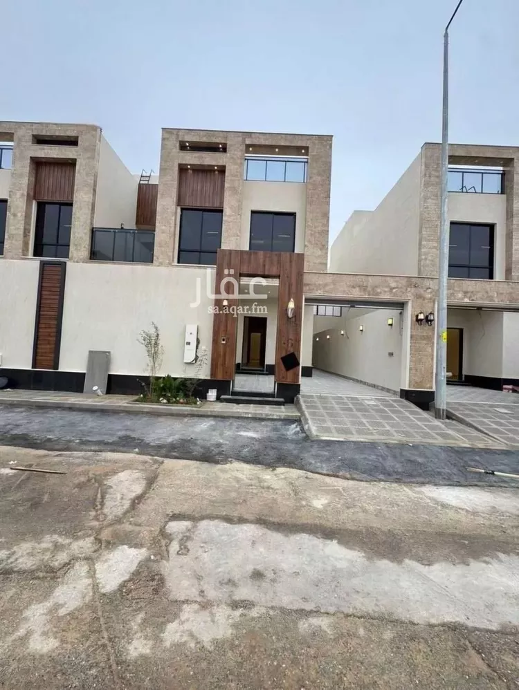 فيلا للبيع في شارع أبي الكرم العكبري, حي المونسية, مدينة الرياض, منطقة الرياض