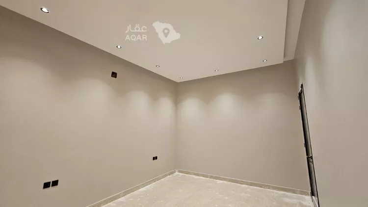 Floor for Sale in Riyadh King Faisal 9