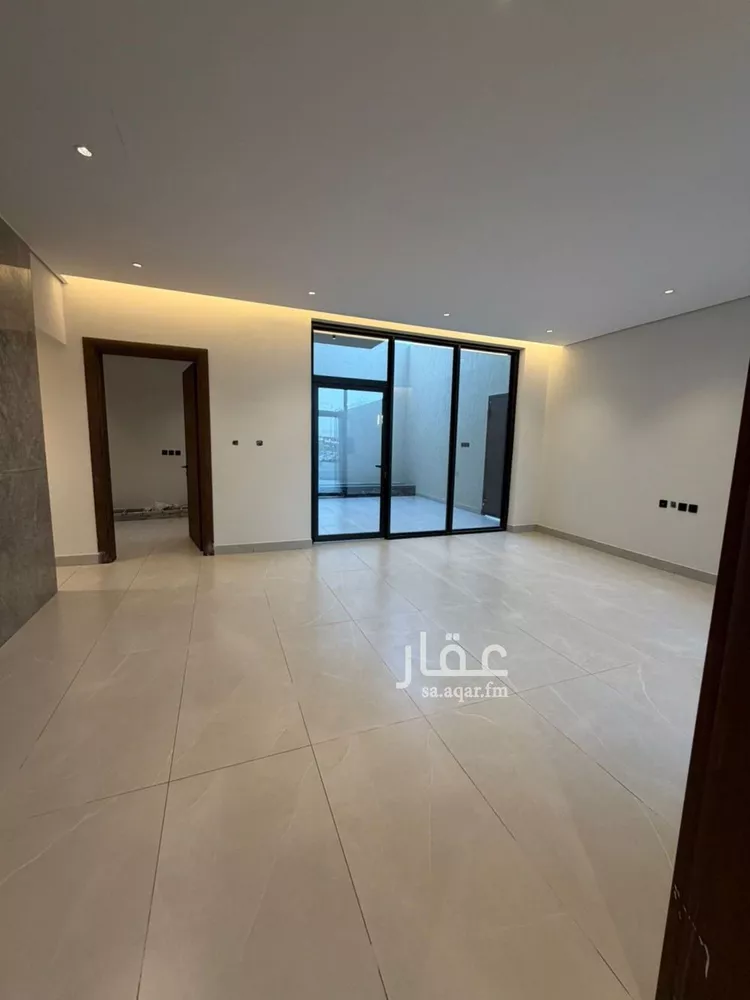 فيلا للبيع في شارع رقم 528, حي النرجس, مدينة الرياض, منطقة الرياض 12