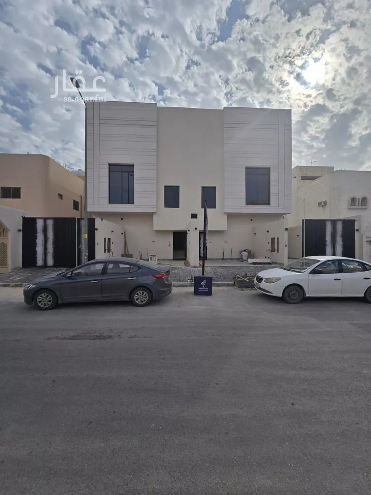 Floor for Sale in Riyadh Al Quds