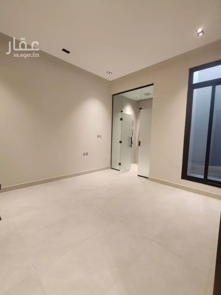Floor for Sale in Riyadh Al Khaleej 10