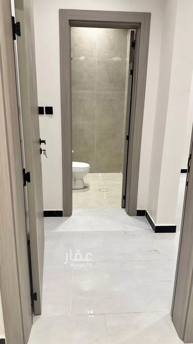 دور للبيع في شارع الكواكب, حي السعادة, مدينة الرياض, منطقة الرياض 18