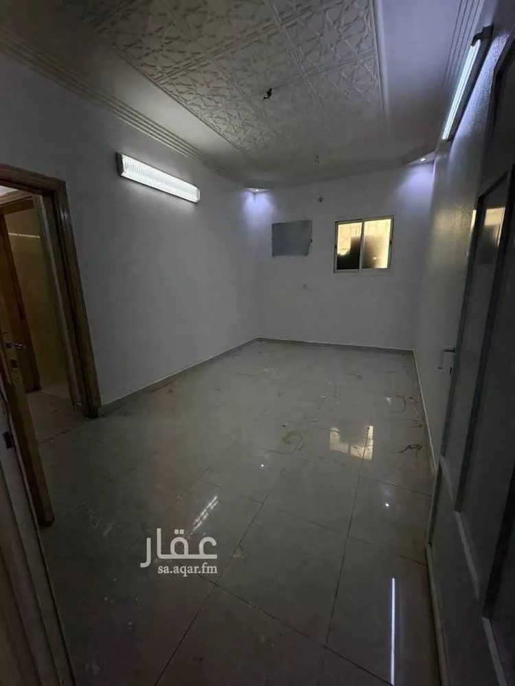 Building for Rent in Riyadh Al Uraija Al Wusta صورة 3