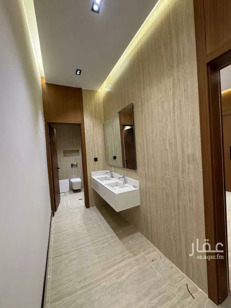 Floor for Sale in Riyadh Tuwaiq 8