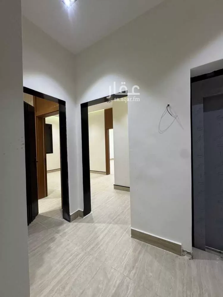Floor for Sale in Riyadh Tuwaiq صورة 2
