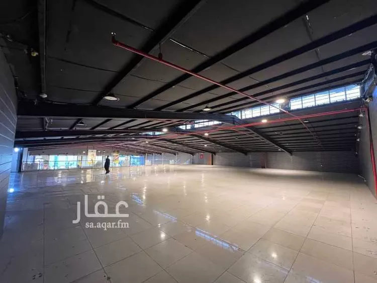 محل للإيجار في شارع ابو بكر الصديق, حي شبرا, مدينة الطائف, منطقة مكة المكرمة صورة 2